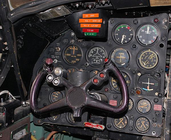 tracker_ pilots_panel.jpg